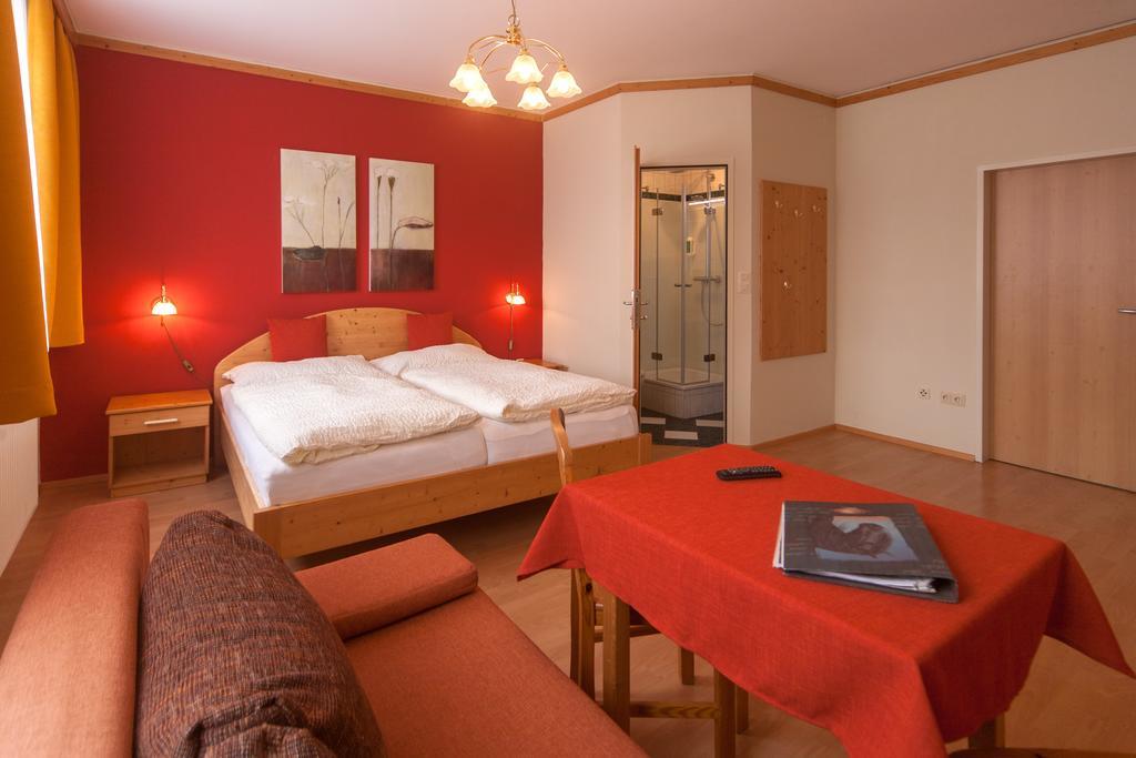 Pension & Reitstall Inghofer Heidenreichstein Dış mekan fotoğraf